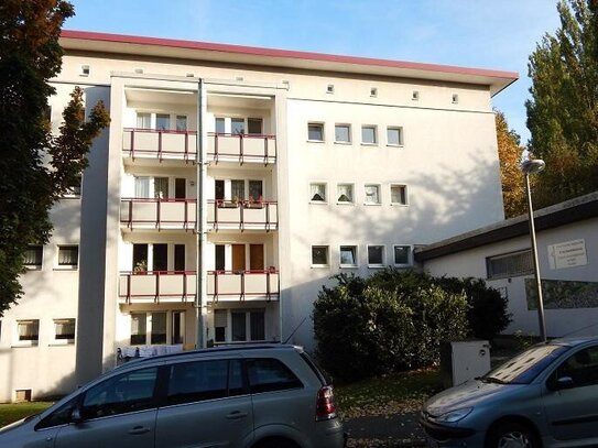 bezugsfertige 2-Zimmer-Wohnung mit Loggia in Stadtnähe