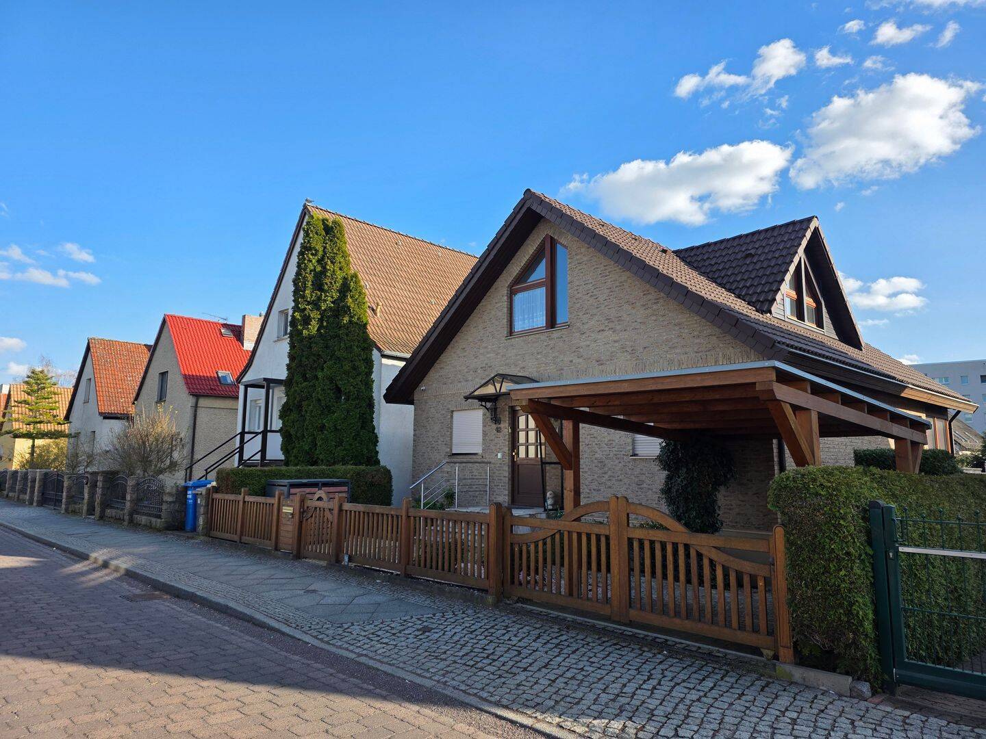 Helles Familienhaus mit Süd-Terrasse, Garten, ruhig gelegen, trotzdem mittendrin! - Foto 1