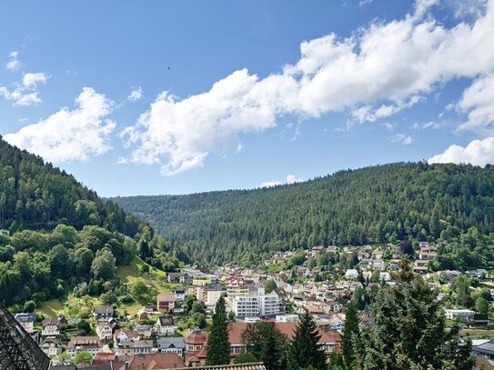 3-Zimmer Wohnung mit Bergbahn-Blick: Wohnung mit Traumaussicht, Balkon und Garage