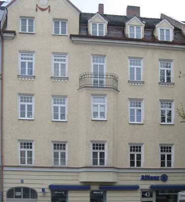 TOP-Altbauwohnung, 4 Zi., saniert, ruhig, Neuhausen