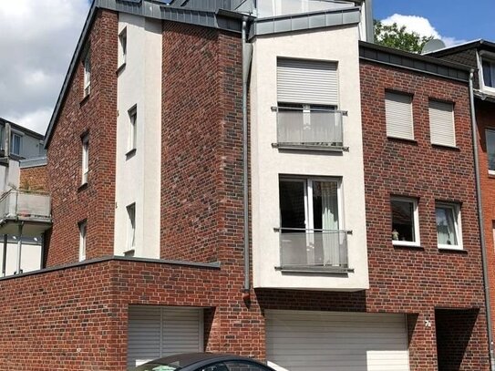 Sehr gut gelegene 81 qm, 3ZKDBWC Etagenwohnung mit Garten und Garage in Würselen-Mitte zu vermieten.