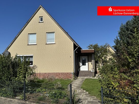 Einfamilienhaus mit Garten und Doppelgarage in BAD BODENTEICH!!!