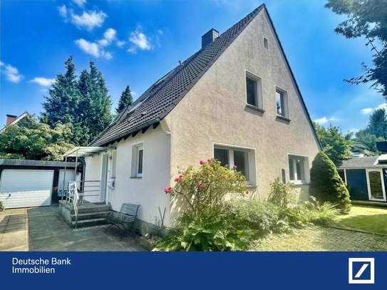 Ein Haus für die ganze Familie - Freistehendes Einfamilienhaus mit Garten und Garage