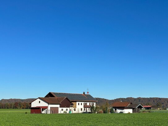 Schönes Bauernhaus in Alleinlage mit ca. 20.660 m² Grund in Haiming