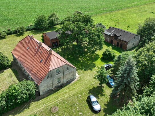 Bauernhaus mit viel Nebengelass in der Mecklenburgische Seenplatte