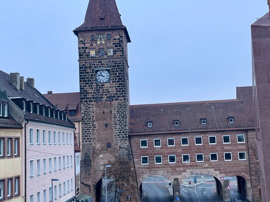 Neu sanierte 2 Zimmer-Altstadtwohnung über den Dächern Nürnbergs