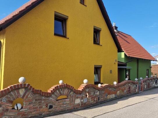 Geräumiges Einfamilienhaus in Lappersdorf, mit vielen Möglichkeiten, Familie und Arbeit zu verbinden