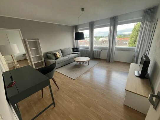 Erstbezug nach Sanierung vollmöbliert mit Einbauküche und Balkon: 2-Zimmer-Wohnung in Düsseldorf