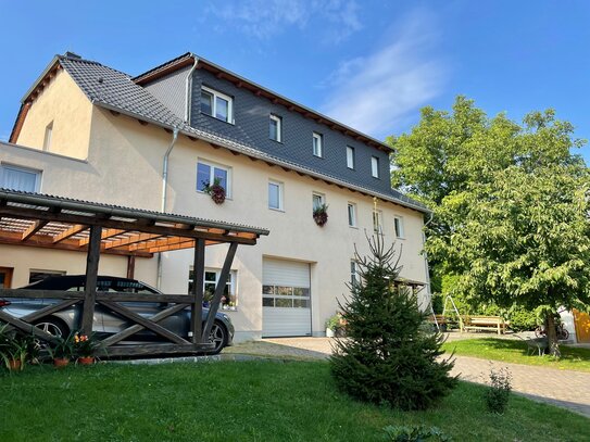 5-Zimmer-Wohnung im Drei-Seiten-Hof in Dresden-Weißig - Sofortbezug ist möglich