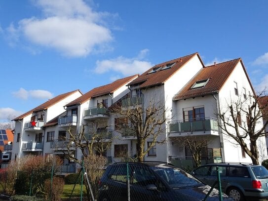 Ruhige Drei-Zimmer-Wohnung im Dachgeschoss in Herzogenaurach-OT Hauptendorf