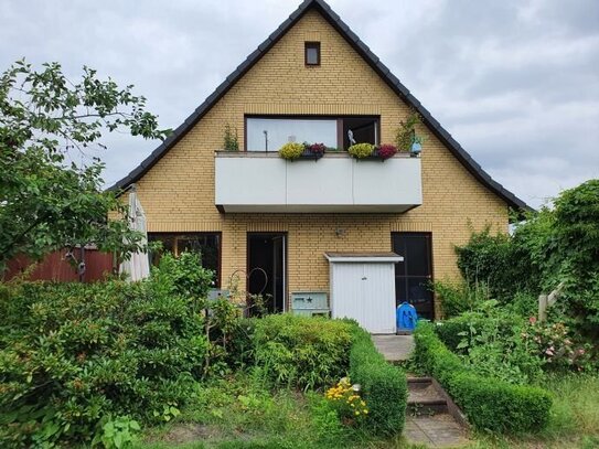 Großzügige 4-Zimmer-Wohnung mit Terrasse und Garten