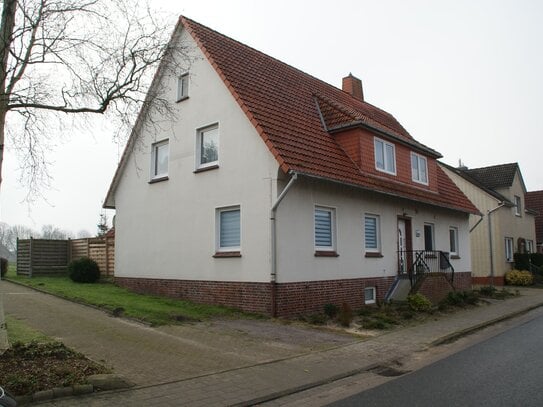 Mehrfamilienhaus im Ortskern von Lüdingworth