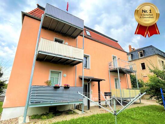 In Renovierung I sonniger Balkon I Bad mit Eckbadewanne I neue Einbauküche