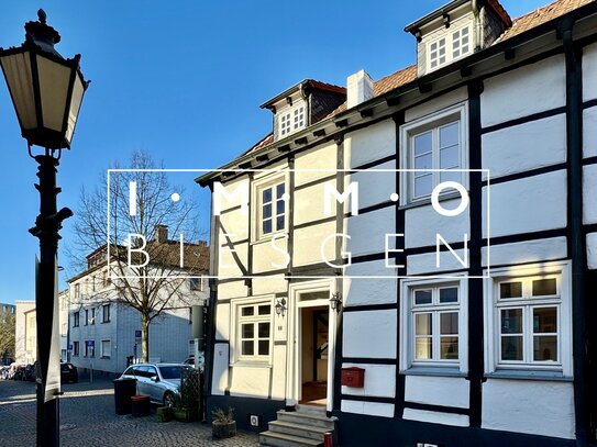 Wohnen mit Altstadt-Charme: Historisches Haus zur Miete in der Mülheimer Altstadt, max. 2 Personen