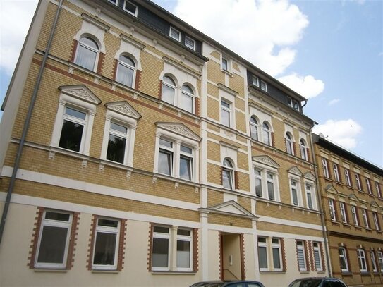 Gute Geldanlage finden - lohnende Investition tätigen! 3 Raum EG Wohnung mit Balkon im Herzen von Meuselwitz zu verkauf…