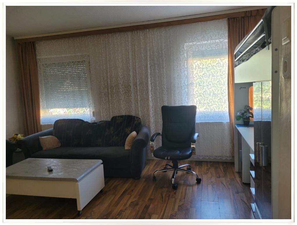                                                               Wohnung mit guter Verkehrsanbindung in Roth                                                       in Roth (Roth)