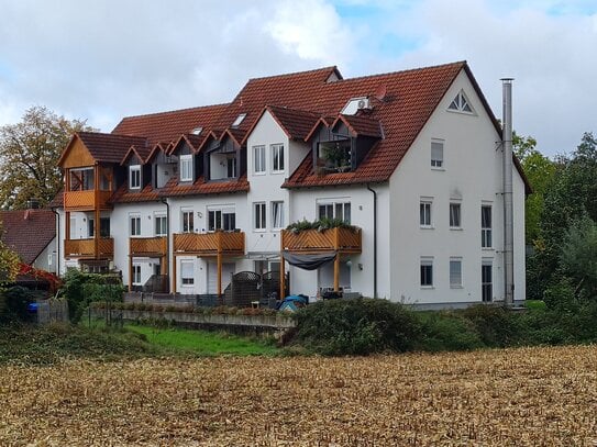 Kapitalanlage ! Moderne, vermietete 3-Zimmer- Wohnung mit Balkon und 2 Tiefgaragenplätzen