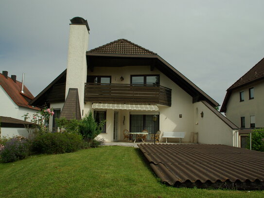 Bad Staffelstein: Villa in einmaliger Lage mit viel Grün, ruhig und dennoch zentral.