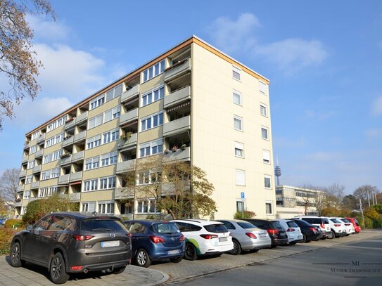 Helle 3-Zimmer-Wohnung mit Westbalkon und Einbauküche - Ruhiges Wohnen im 5. Obergeschoss