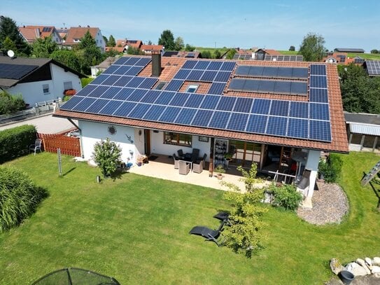 Helles Wohlfühlhaus für die junge Familie mit viel Garten!