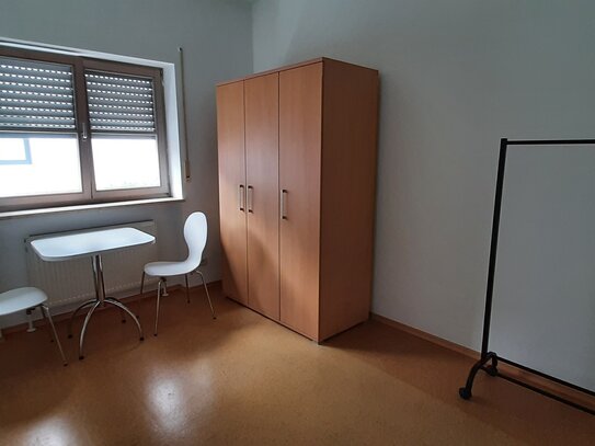 Schönes Zimmer in 2er WG