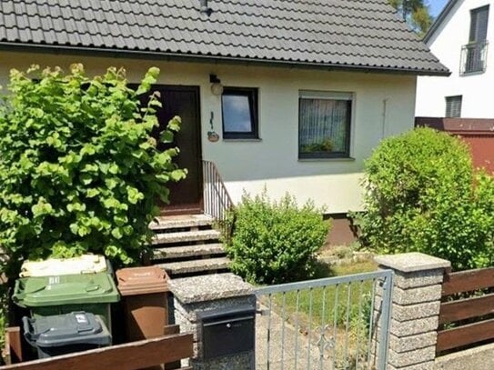 Provisionsfrei! Einfamilienhaus mit Einliegerwohnung und Garage in Fürth - Veitsbronn