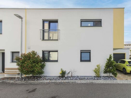 Familienidyll mit Terrasse, Freistellplatz und einer Garage in naturnaher Lage