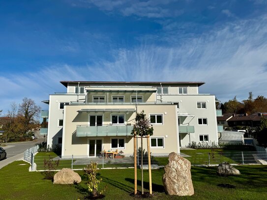 Zwei Zimmer Neubauwohnung in Traunstein mit hochwertiger Küche im 2.OG mit Blick nach Westen