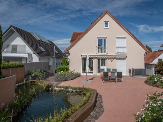 Einzigartiges Einfamilienhaus mit großem Garten und Pool