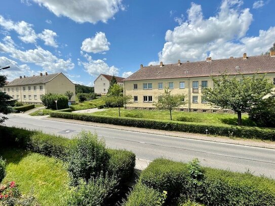 Sanierter Altbau auf dem Plossen: gemütliche 3-Zimmer-Wohnung mit Wanne und Balkon