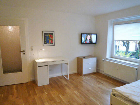Südstadt, Maschsee, neuwertig möbliertes Apartment