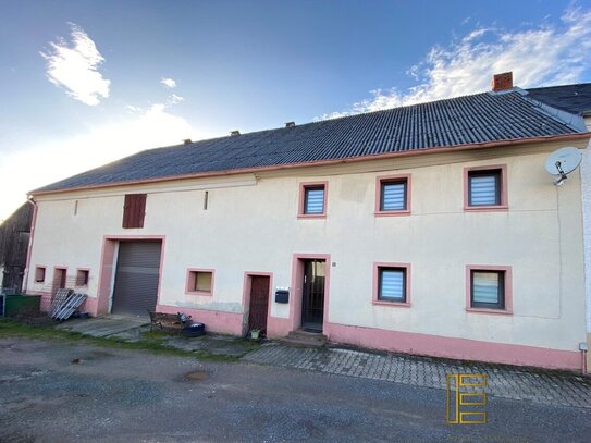 Altbau in Mandern mit viel Platz für den Heimwerker