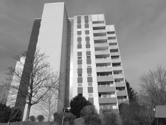 Modernisierte Wohnung in Hahn mit Stellplatz und traumhaftem Blick ins Grüne!