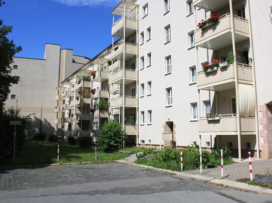 2-Raum-Wohnung mit Balkon in zentraler Lage