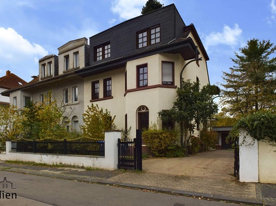 Altbau-Stadtvilla in bester Lage von Saarbrücken