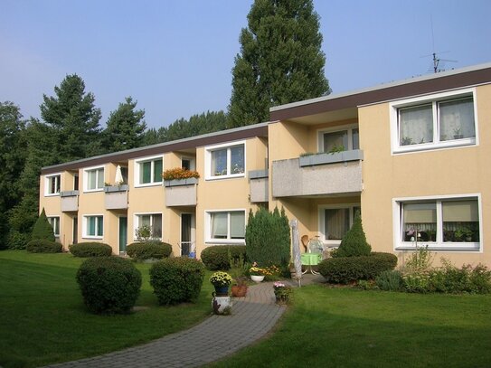 Mit WBS und für Senioren ab 60 Jahre! Schöne 2-Zimmer Erdgeschosswohnung mit kleiner Terrasse