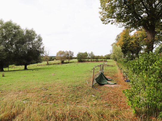 Resthof in Alleinlage mit 2 Wohnhäusern auf 5,5 ha Landfläche bei Bargteheide zu verkaufen