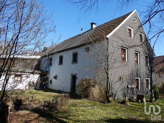 Charmantes Bauernhaus mit Teich, Sauna und Handwerkskunst - ein Unikat mit Herz!!