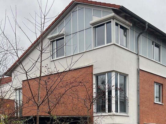 Moderne Doppelhaushälfte mit Garten und Keller in Hamburg Boberg