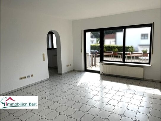 MERZIG: WOHNUNG / CA. 75 M² / BALKON / GARAGE / STELLPLATZ