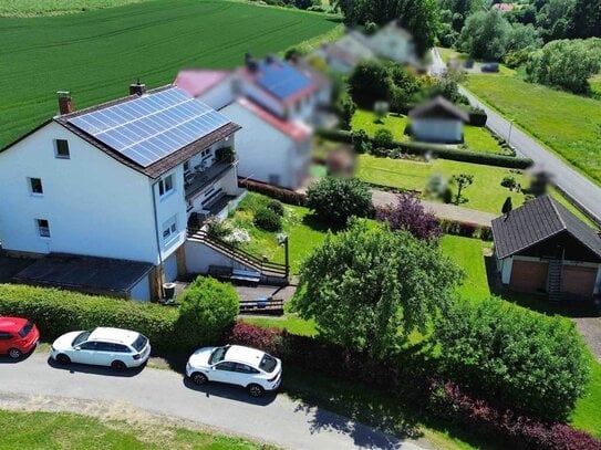 Idylle pur! Zweifamilienhaus mit großem Grundstück in Jesberg