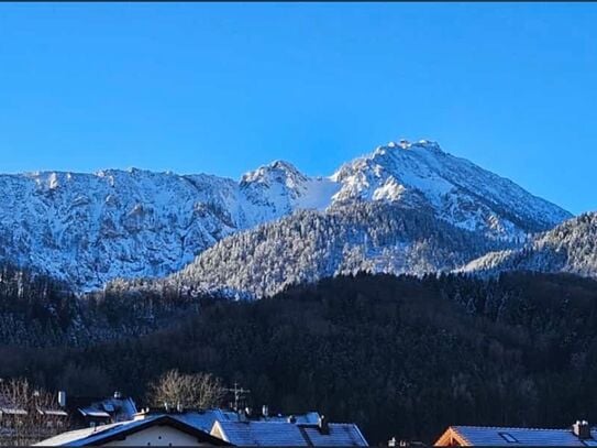 Kapitalanlage oder zum Eigennutz die neue 3 Zi - Whg.mit Einbauküche und Bergblick wartet auf DICH