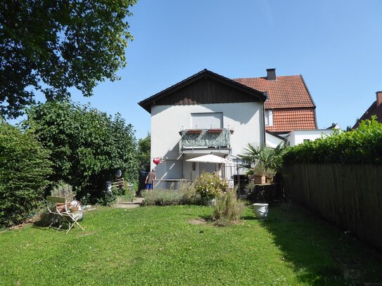 Kleines Einfamilienhaus mit Garten