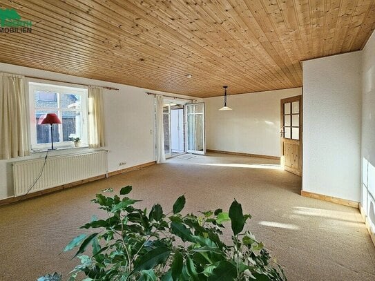 Tensbüttel. 2-Zimmer-Wohnung, EG, ca. 67 m², großer Gartenanteil, Carportplatz