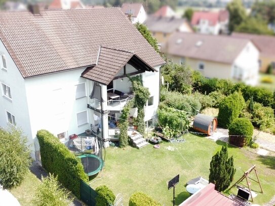 Großzgügiges 3 Fam.-Wohnhaus mit Ausbau- und Erweiterungspotential ** vermietet** mit Baugrund