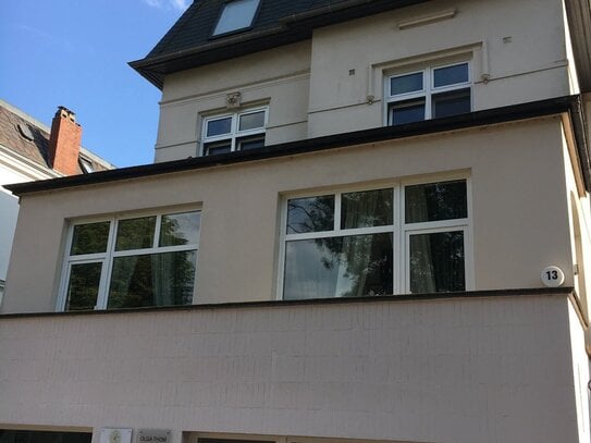 Charmanter Altbau 4 Zi., 24qm große Südterrasse, Othmarschen nahe Elbe