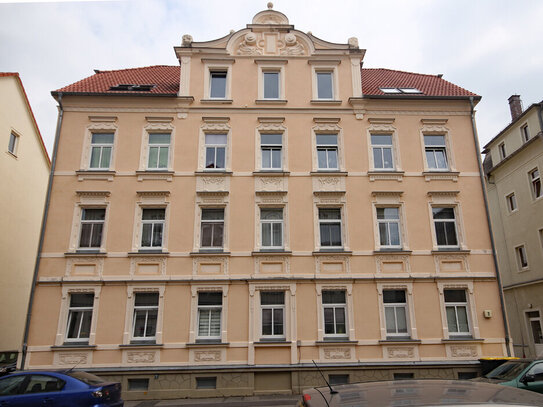 ruhig gelegene, helle Erdgeschosswohnung mit Balkon