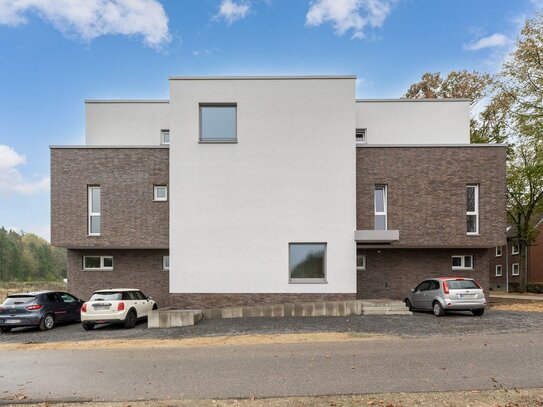 "Neubau-Erstbezug" 2-Zimmer-Mietwohnung im 1.Obergeschoss mit Südbalkon und PKW-Stellplatz.