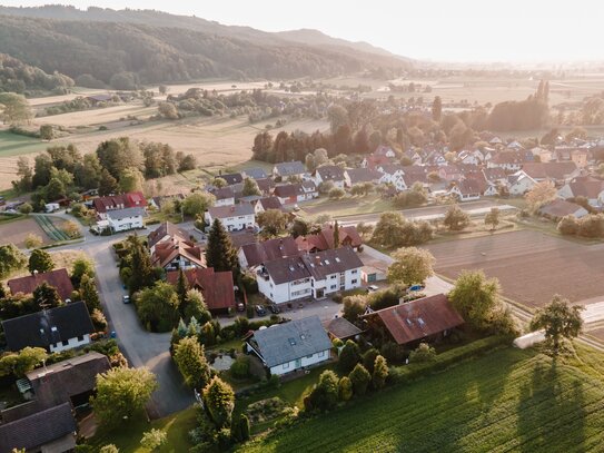 Schöne 4 Zi Wohnung mit Balkon auf der Halbinsel Höri