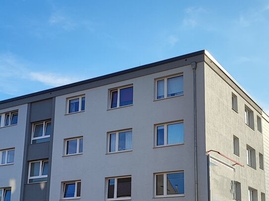 Schöne lichtdurchflutete Wohnung mit Balkon